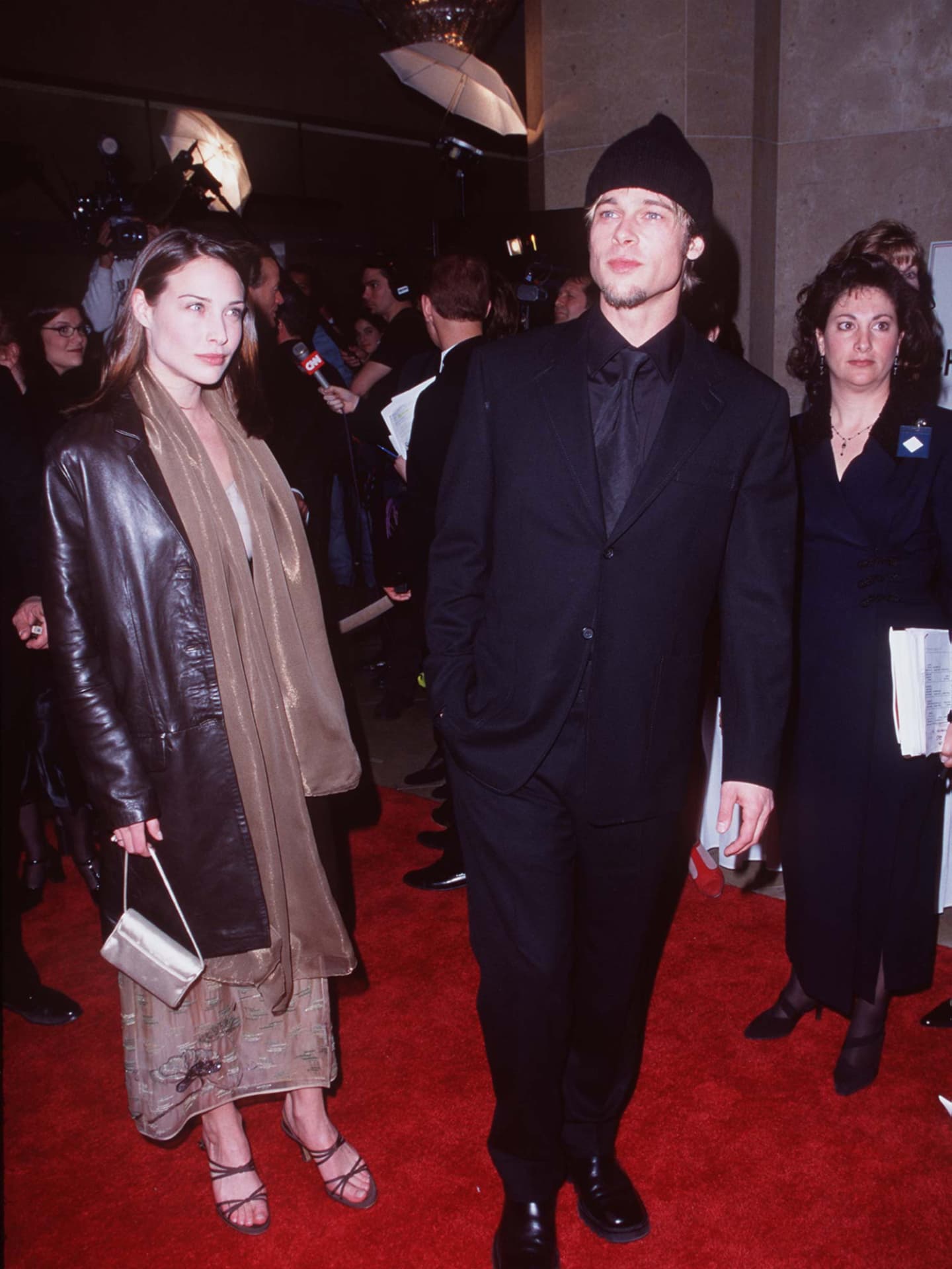 Claire Forlani und Brad Pitt