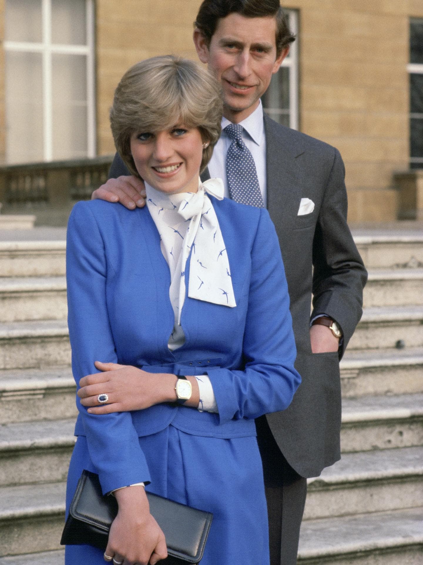 Prinzessin Diana und König Charles posieren