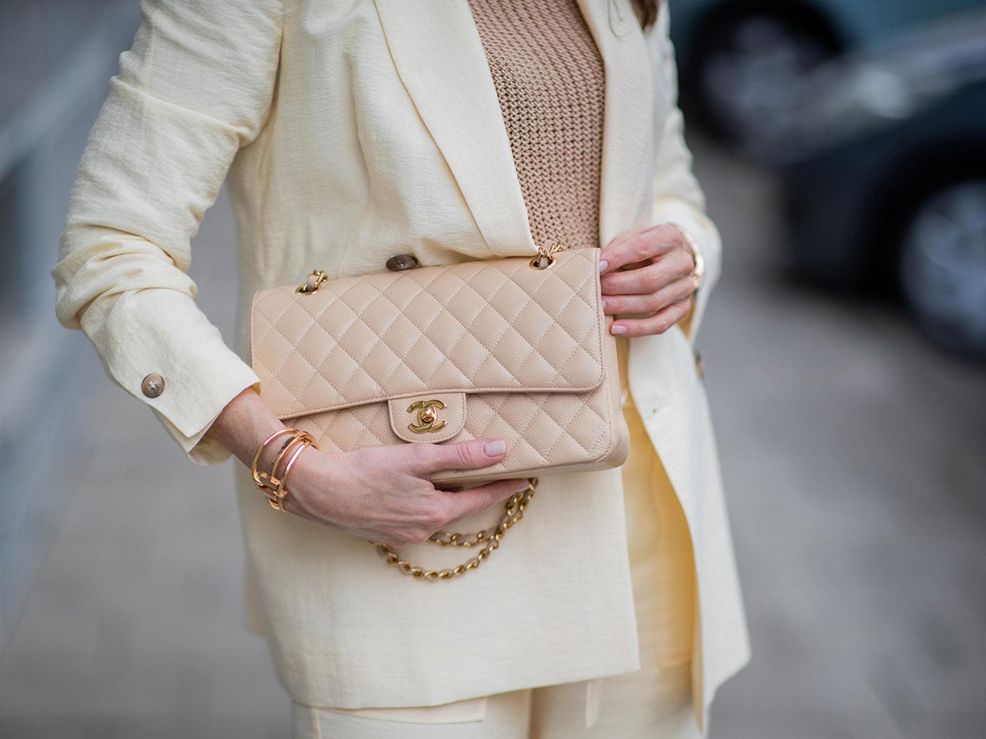 Alexandra Lapp mit Chanel Handtasche