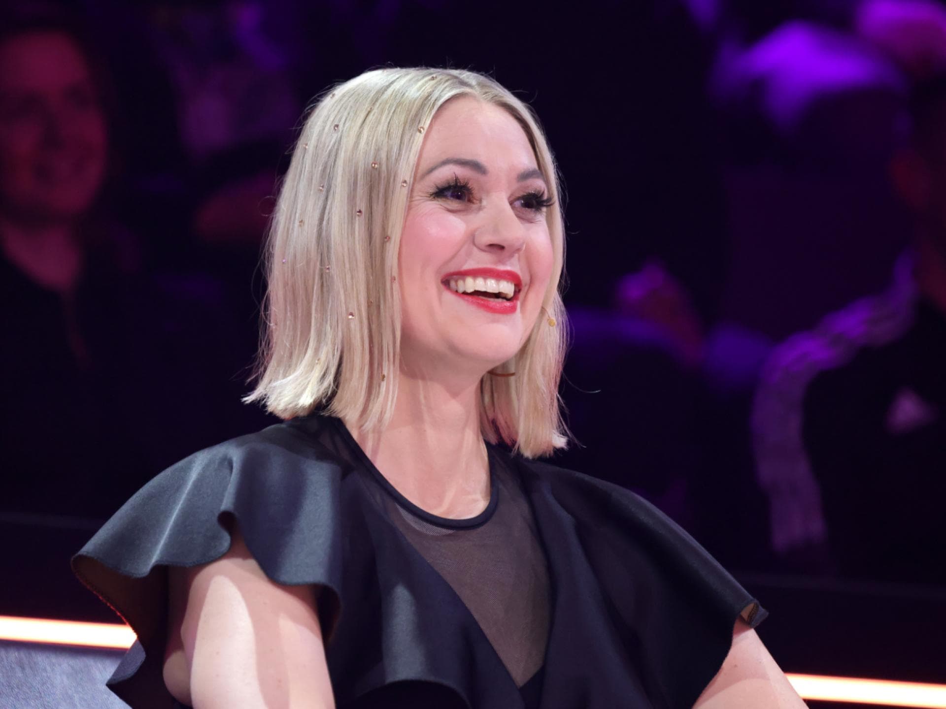Ruth Moschner Masked Singer schwarzes Kleid Ruth Moschner Masked Singer schwarzes Kleid