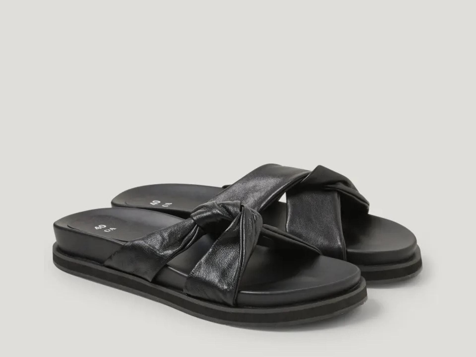 Sandalen mit Knotendetail Schwarz C&A
