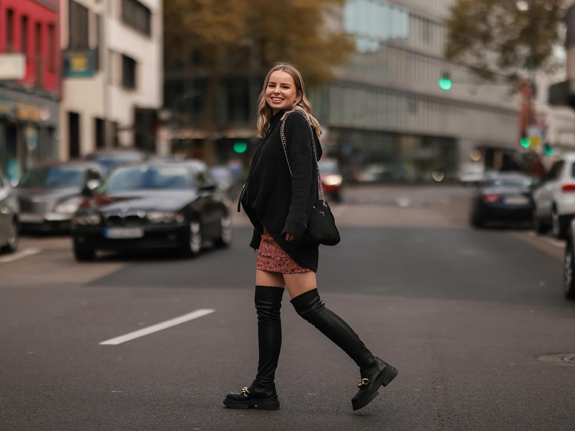 Frau mit Overknees