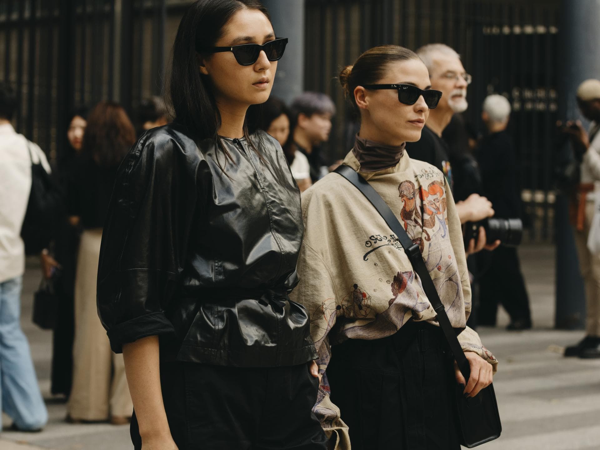 Frauen mit Sonnenbrille