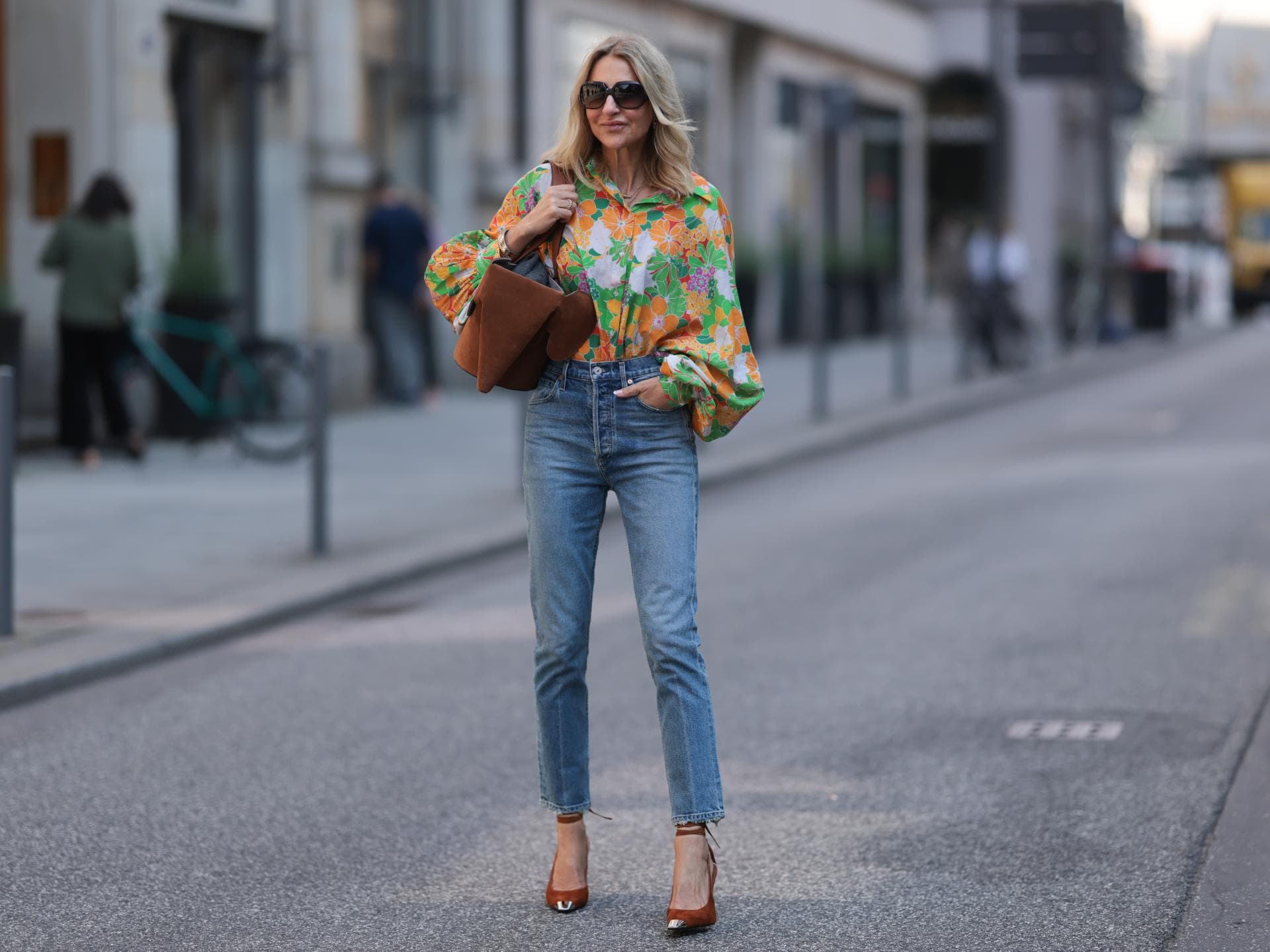 Frau mit blauer Jeans
