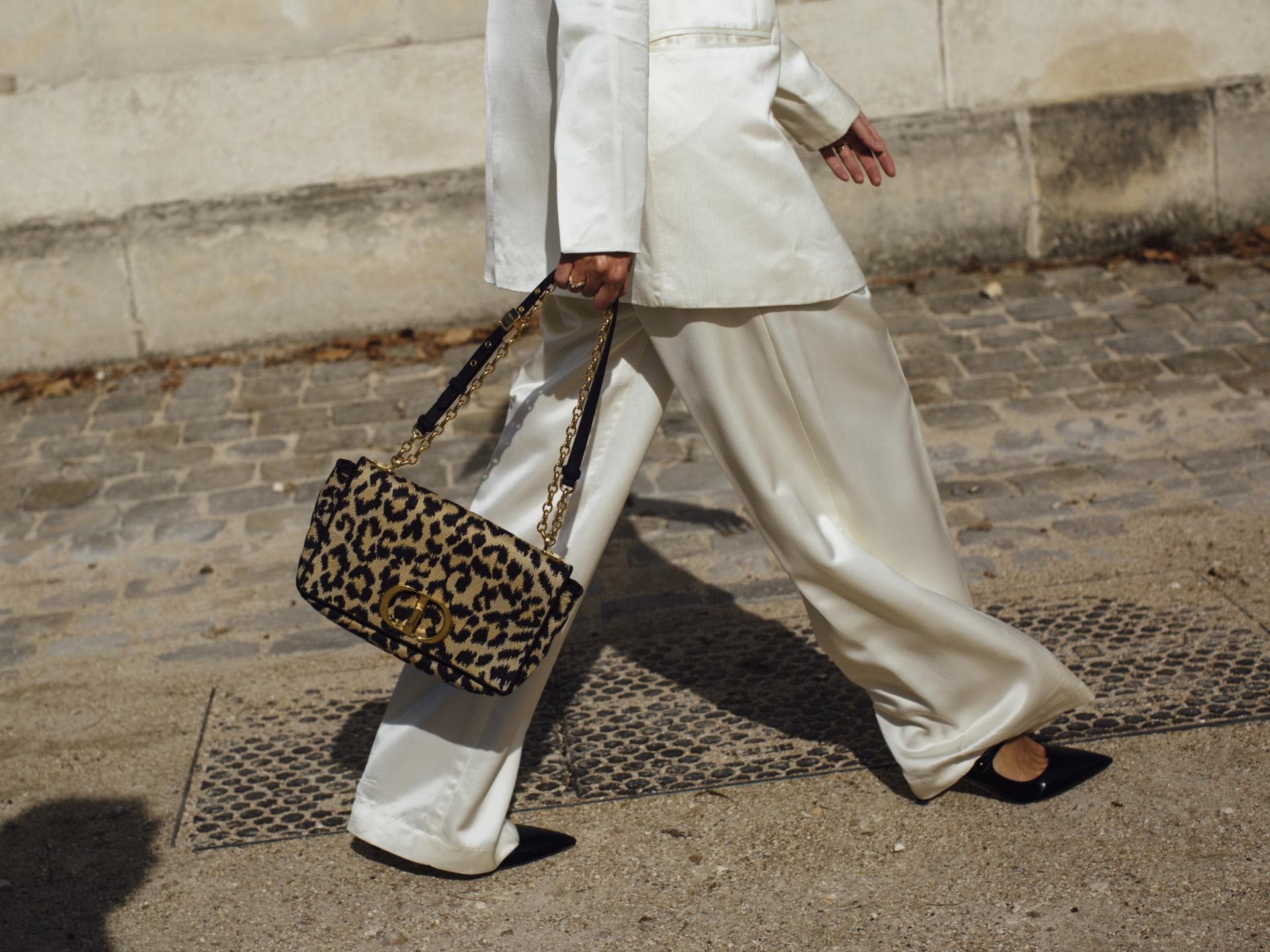 Pallazzo Hose aus Satin mit passendem Blazer