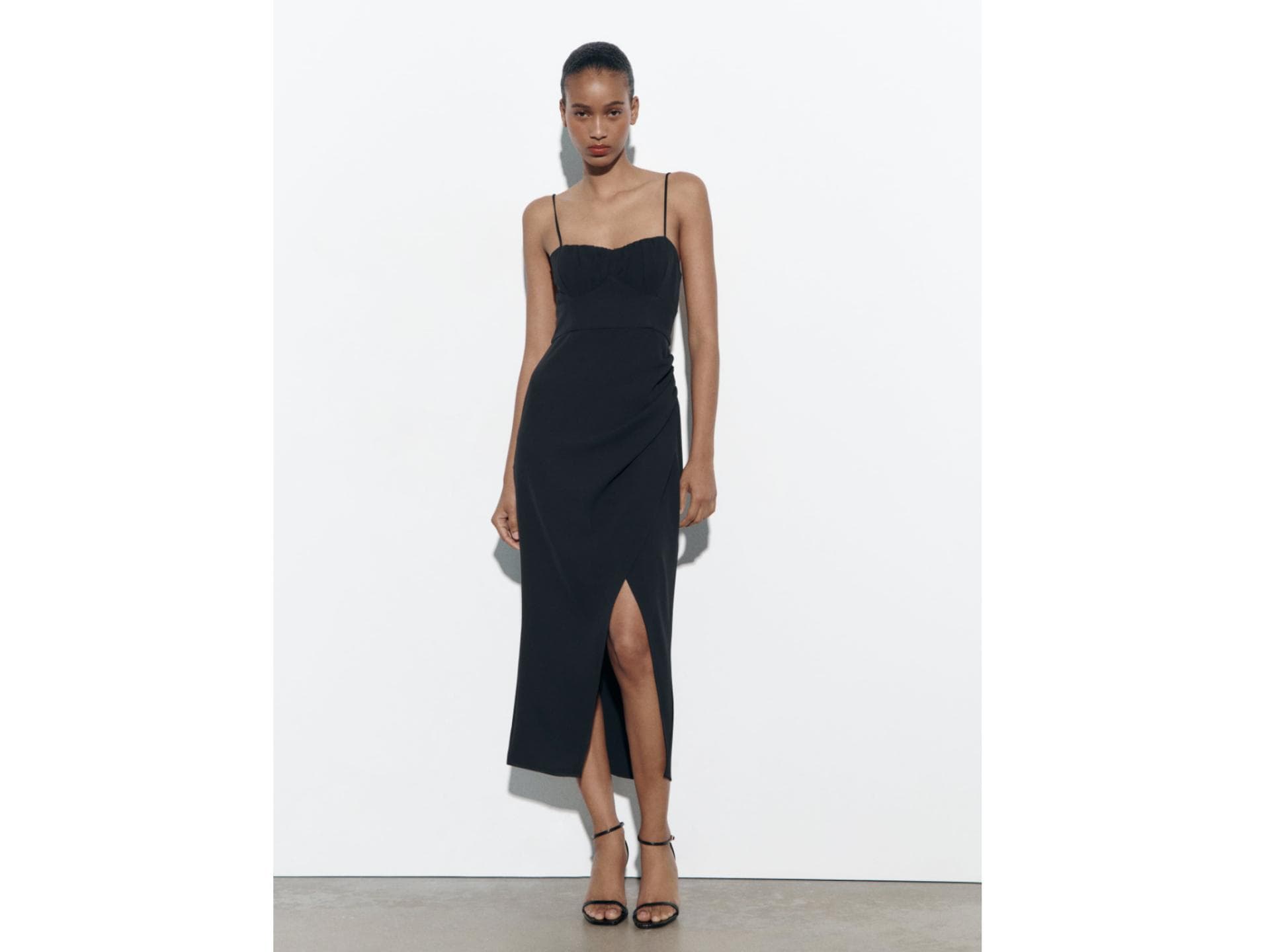 Midi-Kleid mit Beinschlitz von Zara