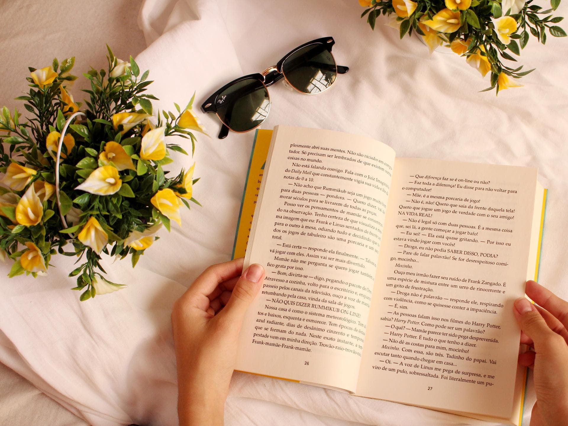 Buch mit Blumen