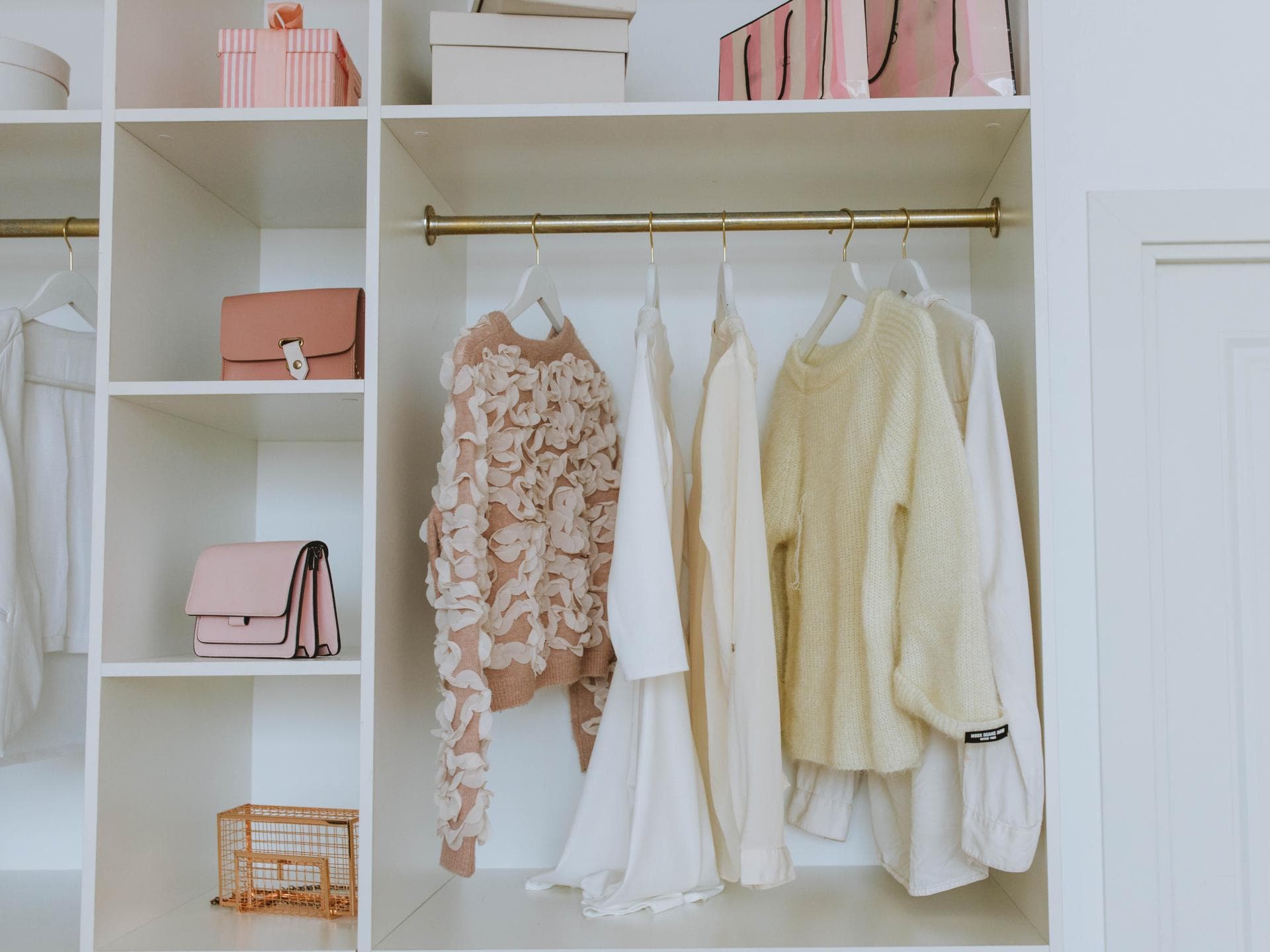 Kleiderschrank