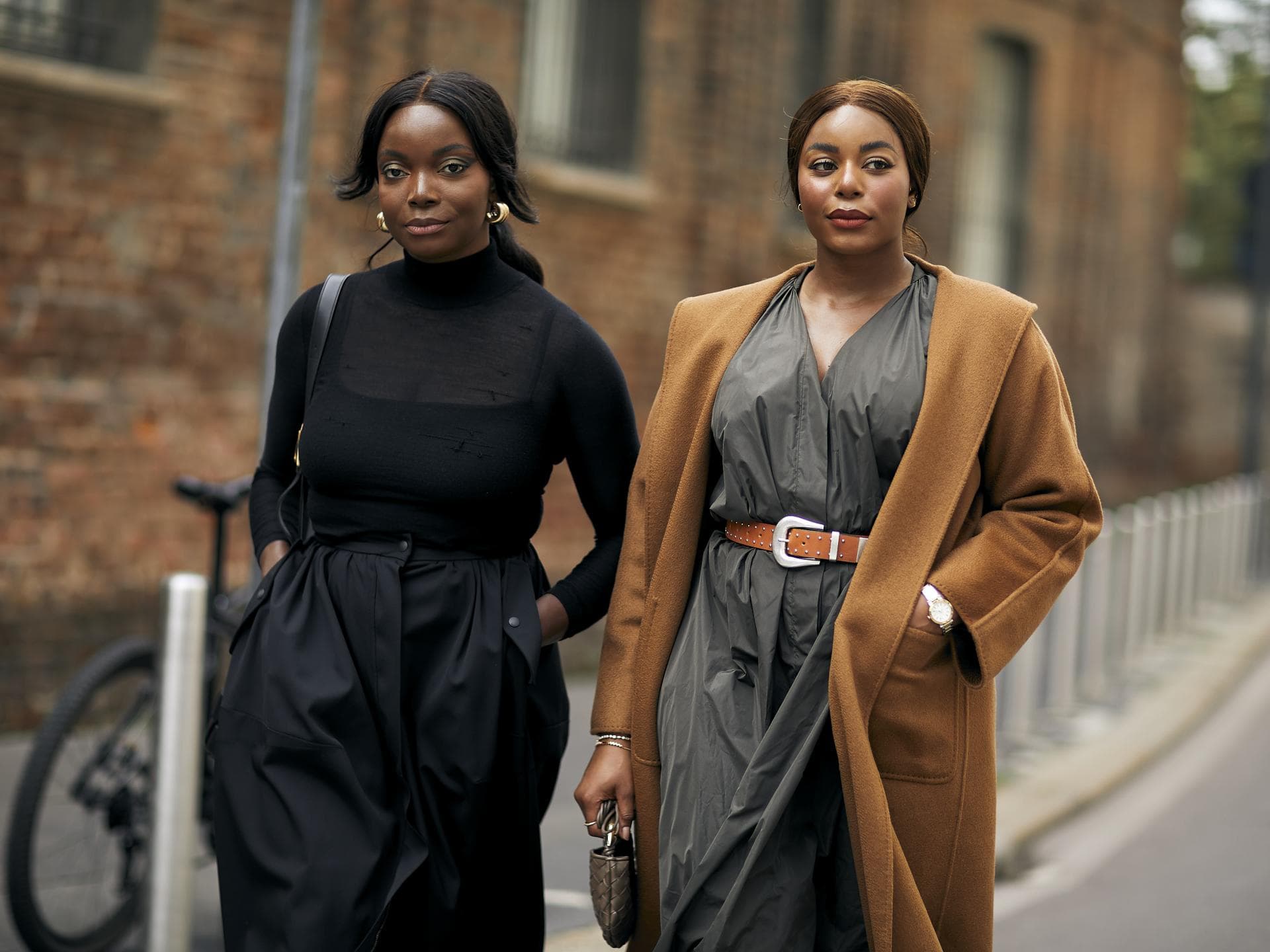zwei Frauen Streetstyle Mailand Fashion Week