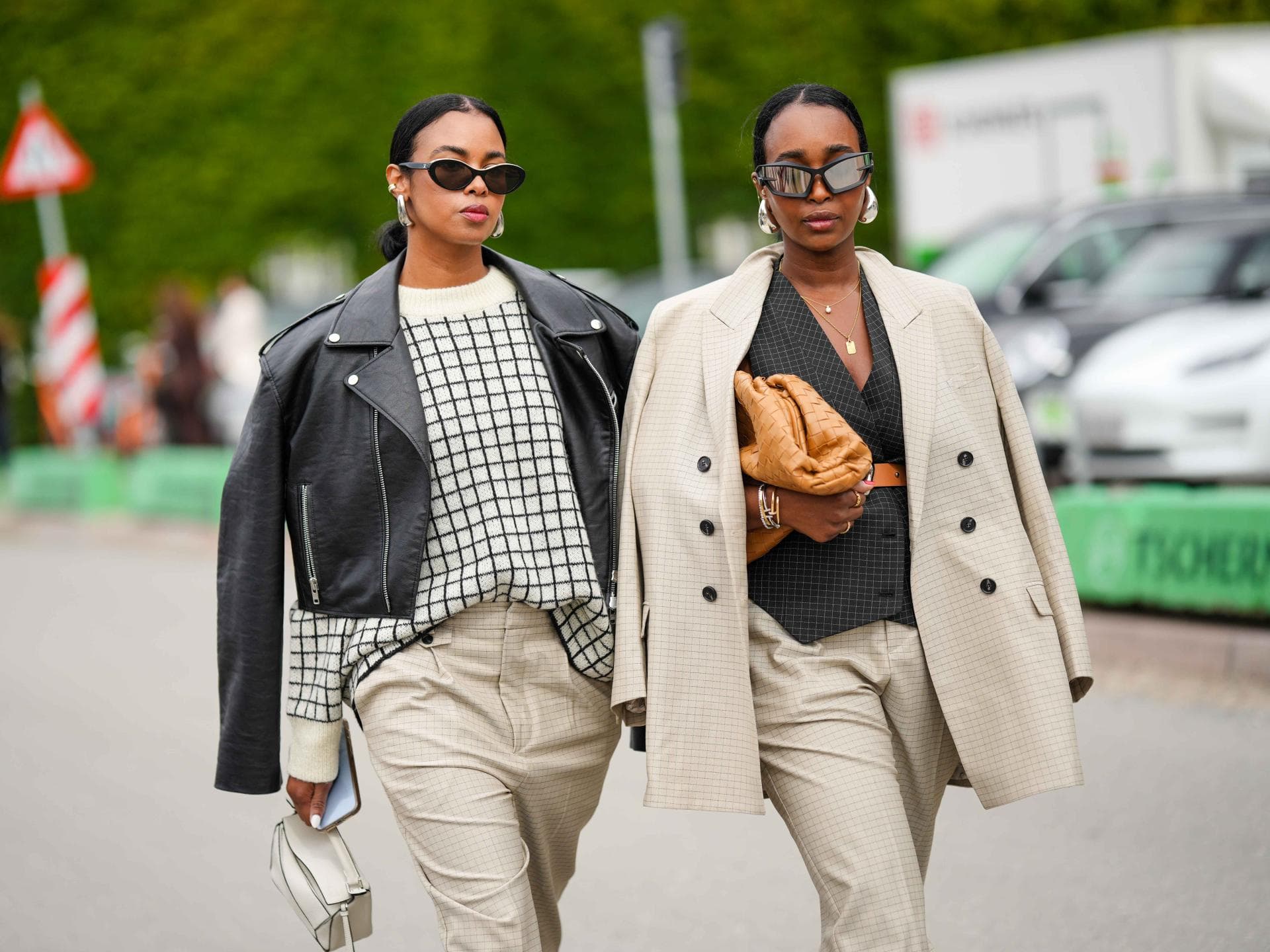 Zwei Frauen Streetstyle