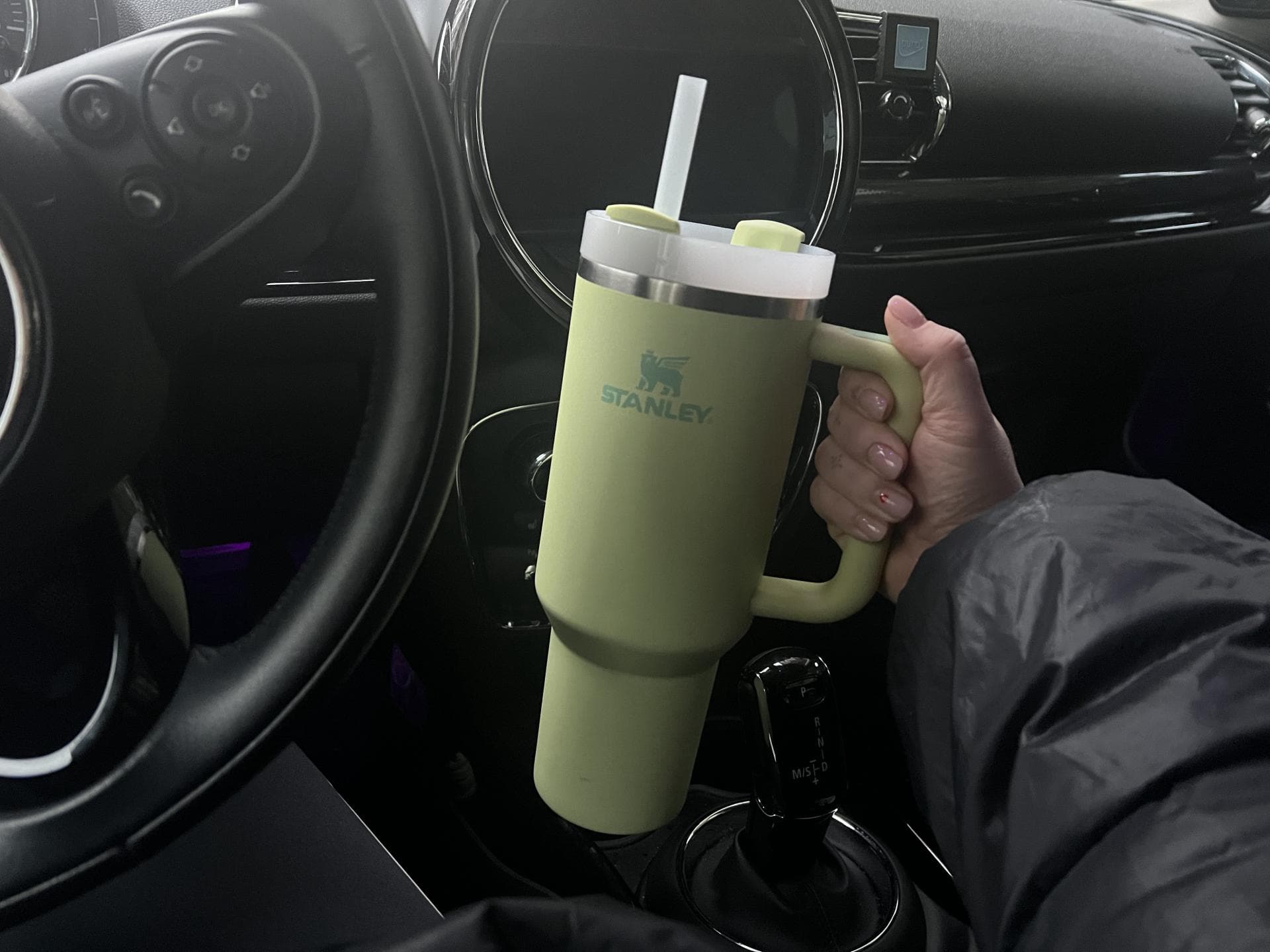 Stanley Cup im Auto