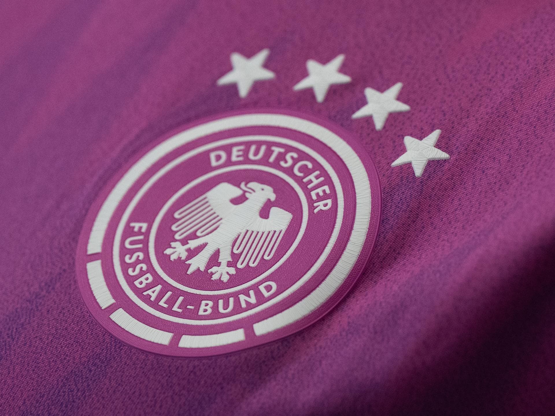 DFB-Tirkot pink