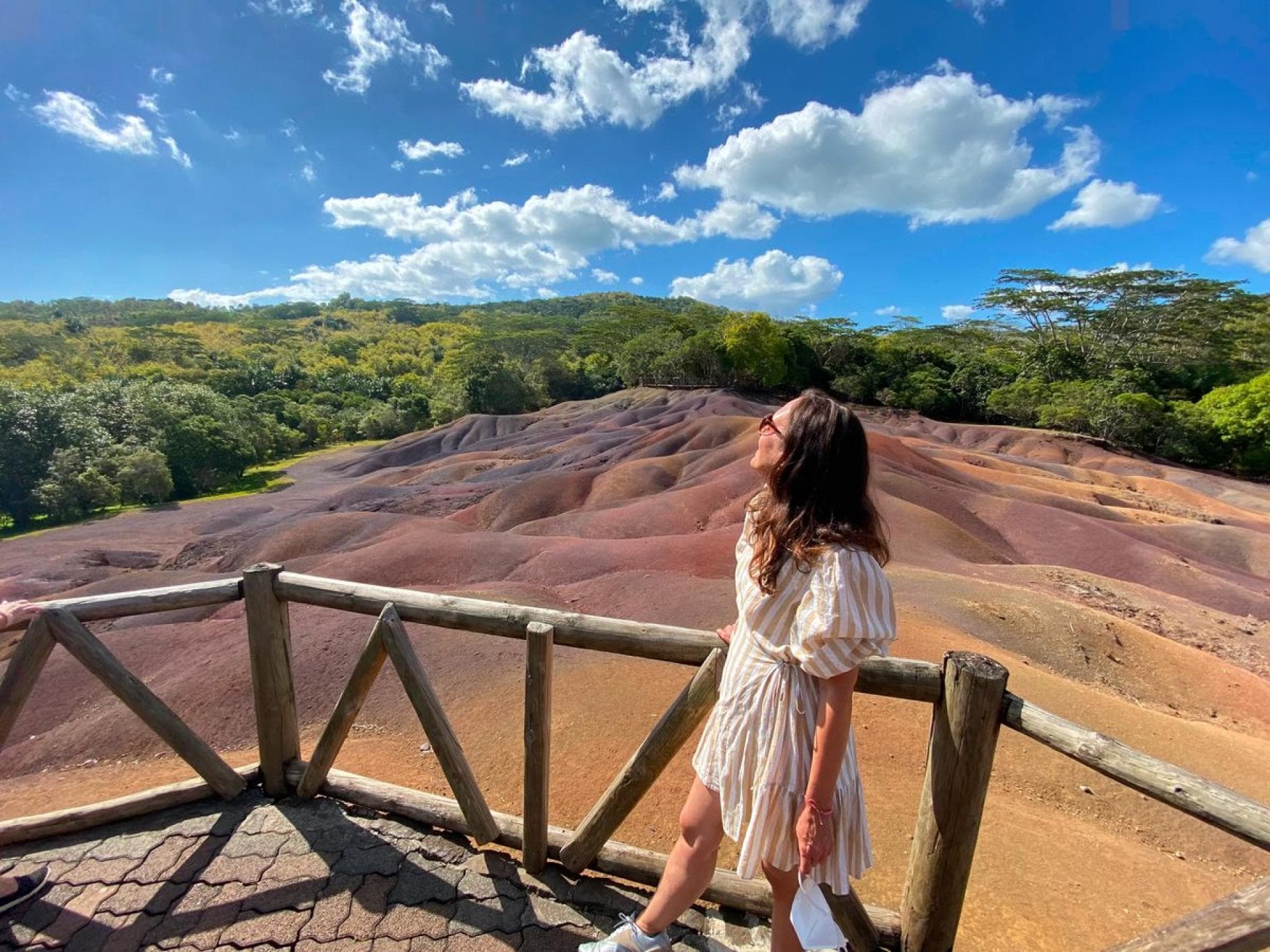 Die bunten Erden von Chamarel: Autorin Stephanie Morcinek hat sich das Naturphänomen selbst angeschaut