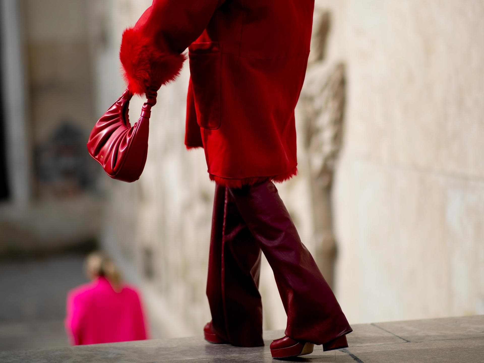 Rotes Outfit