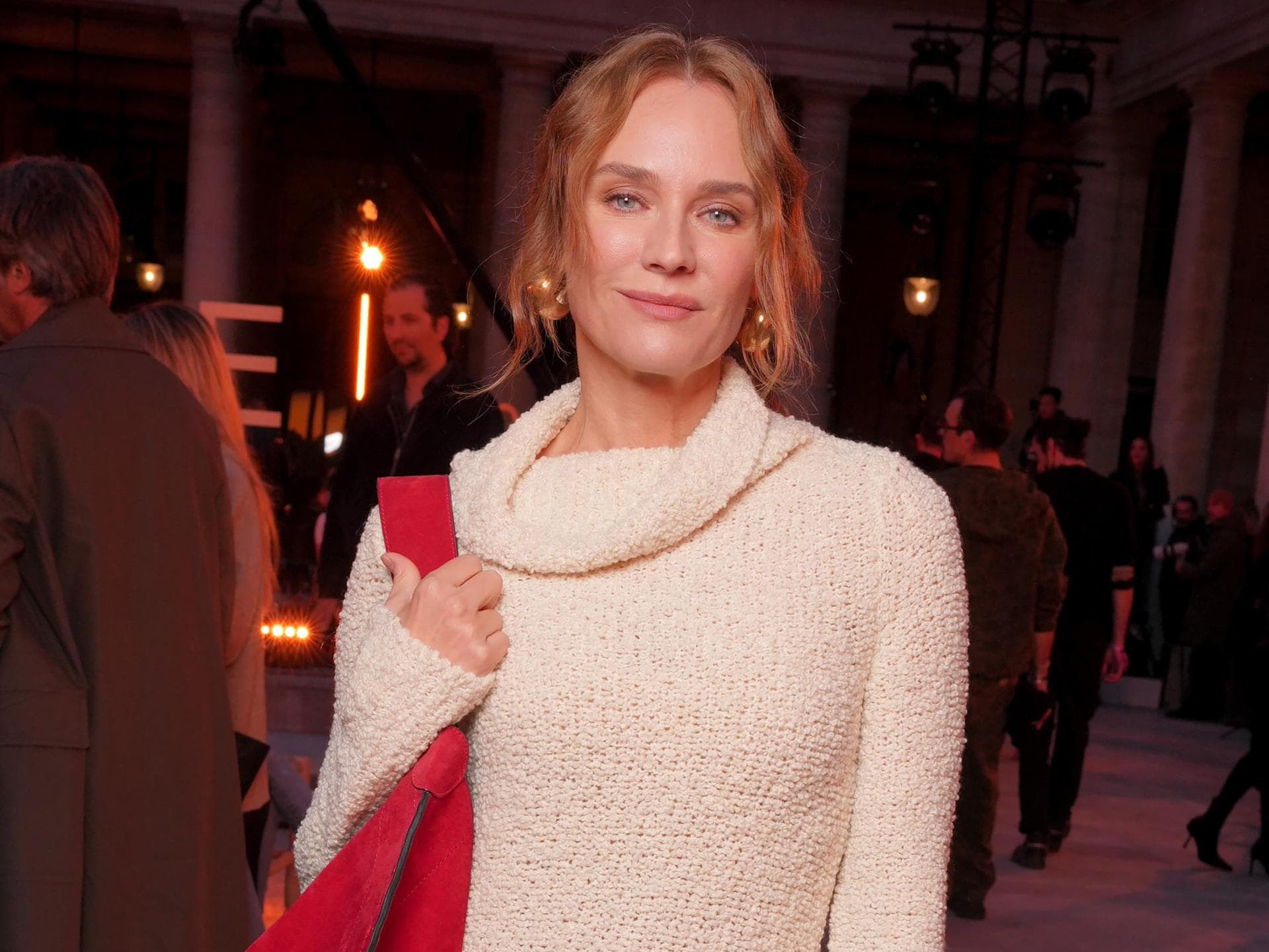 Diane Kruger trägt jetzt ihre Haare im angesagten Copper Ginger Diane Kruger auf der Isabel Marant Fashion Show