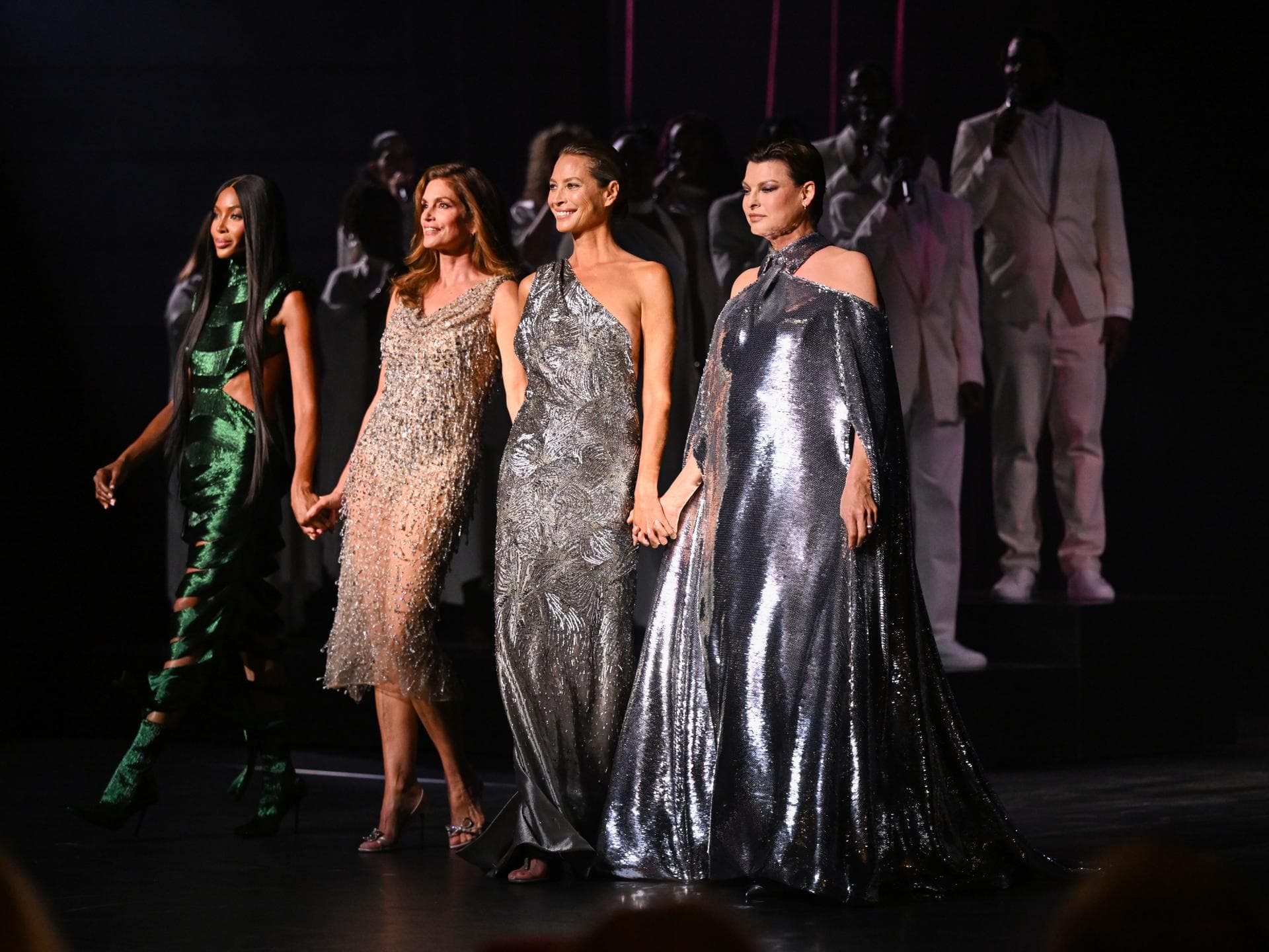 Kleider für Frauen ab 50: Supermodels auf dem Laufsteg