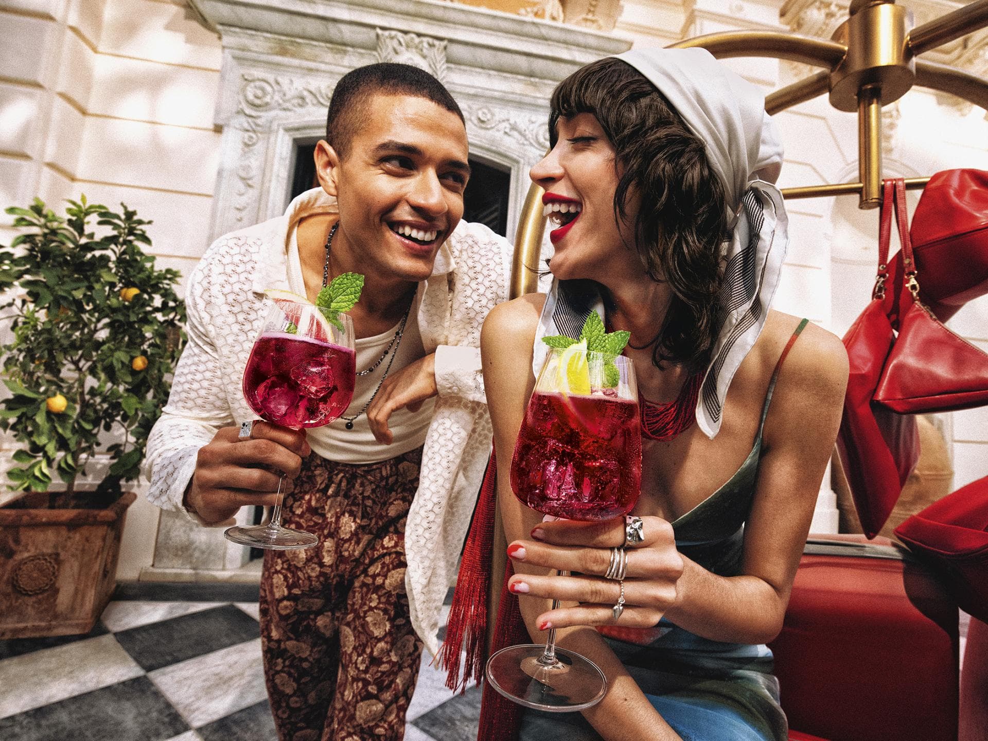 Martini® Floreale Pomegranate – alkoholfrei genießen. Martini® Floreale Pomegranate – alkoholfrei genießen.