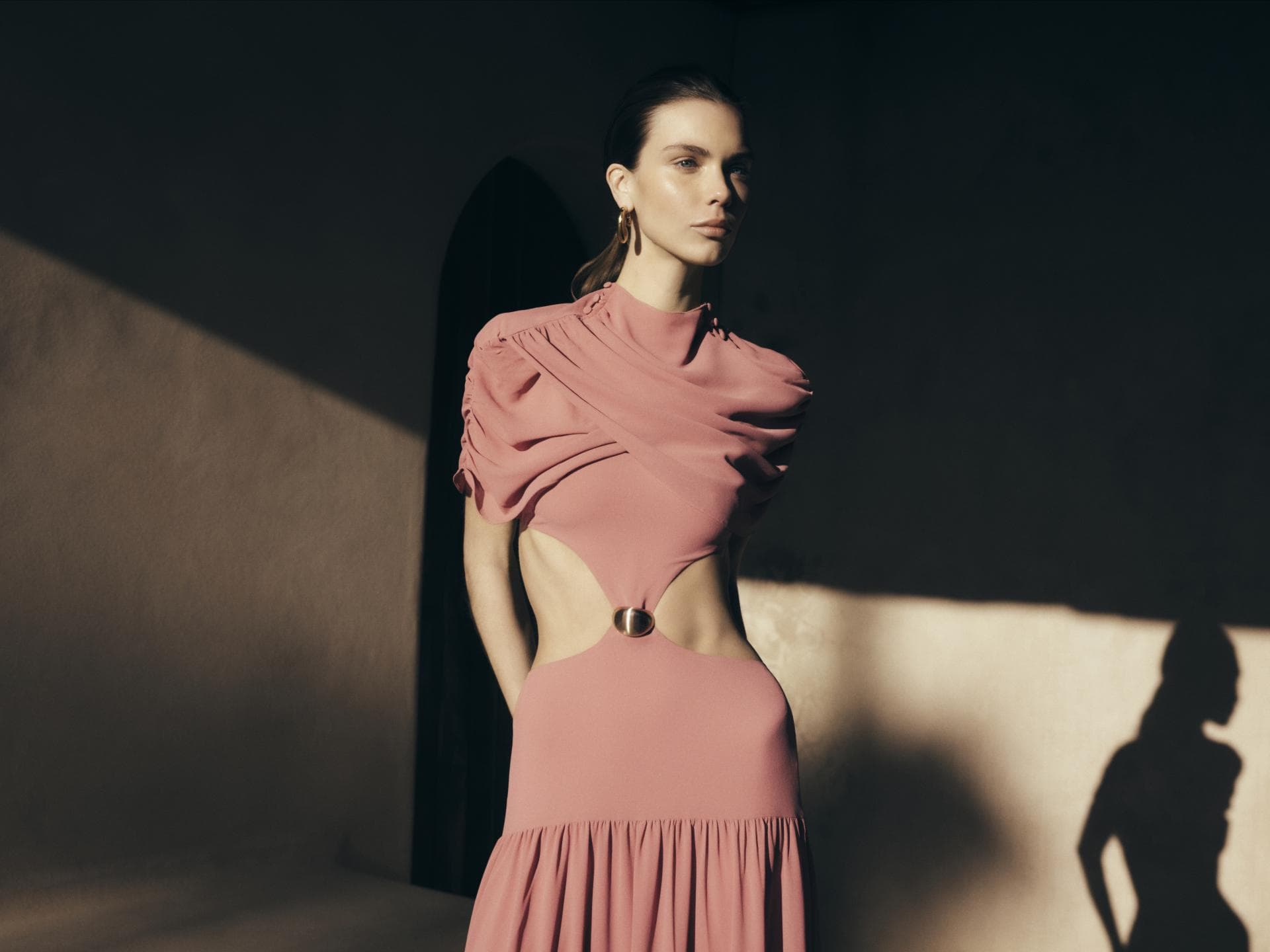 Geheimtipp aus Down Under! Hier shoppen wir die elegantesten Sommerkleider Meshki Kleid