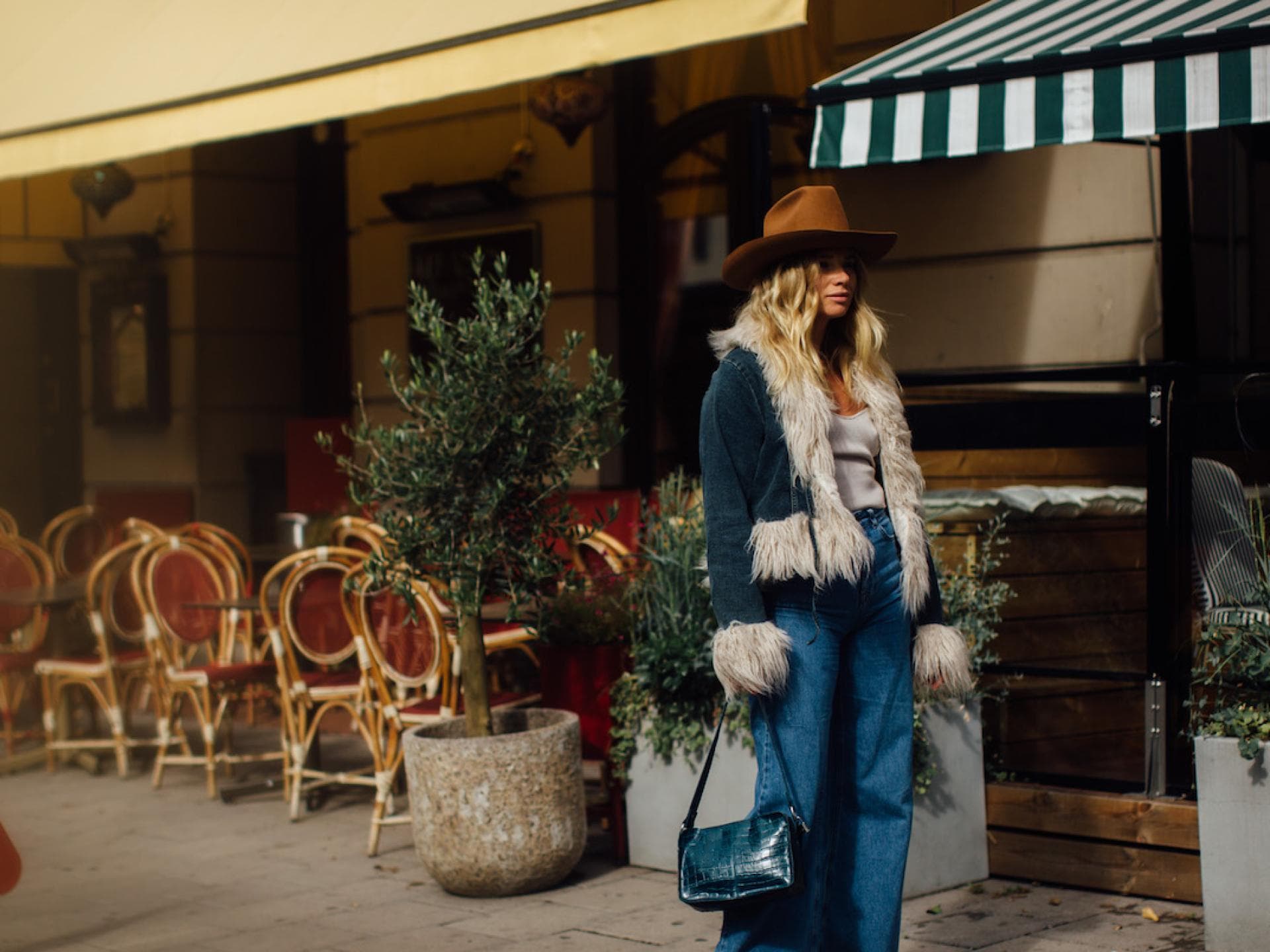 Frau in Western Style
