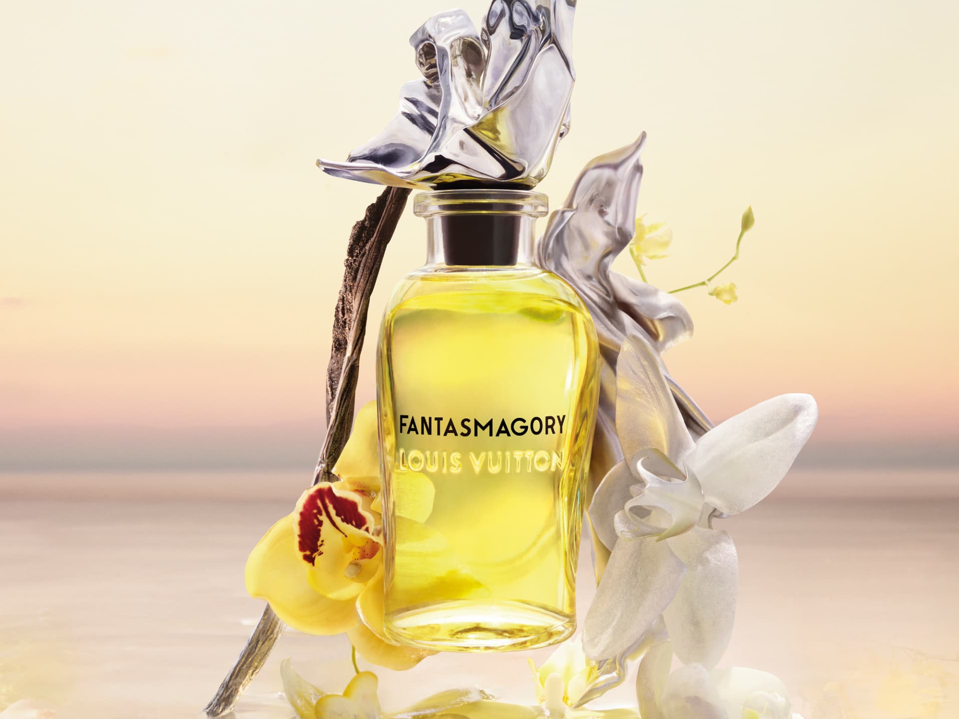 Purer Luxus! Dieses schwere Parfum verdreht allen Fashion-Girls die Köpfe Purer Luxus! Dieses schwere Parfum verdreht allen Fashion-Girls die Köpfe