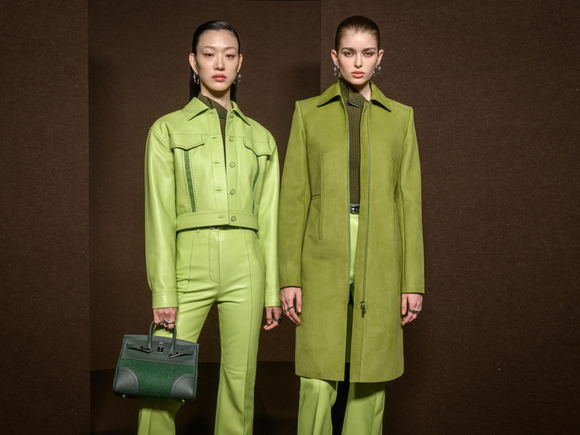So tragen wir Leder im Herbst/Winter 2025/2025 – laut Hermès Leder-Looks