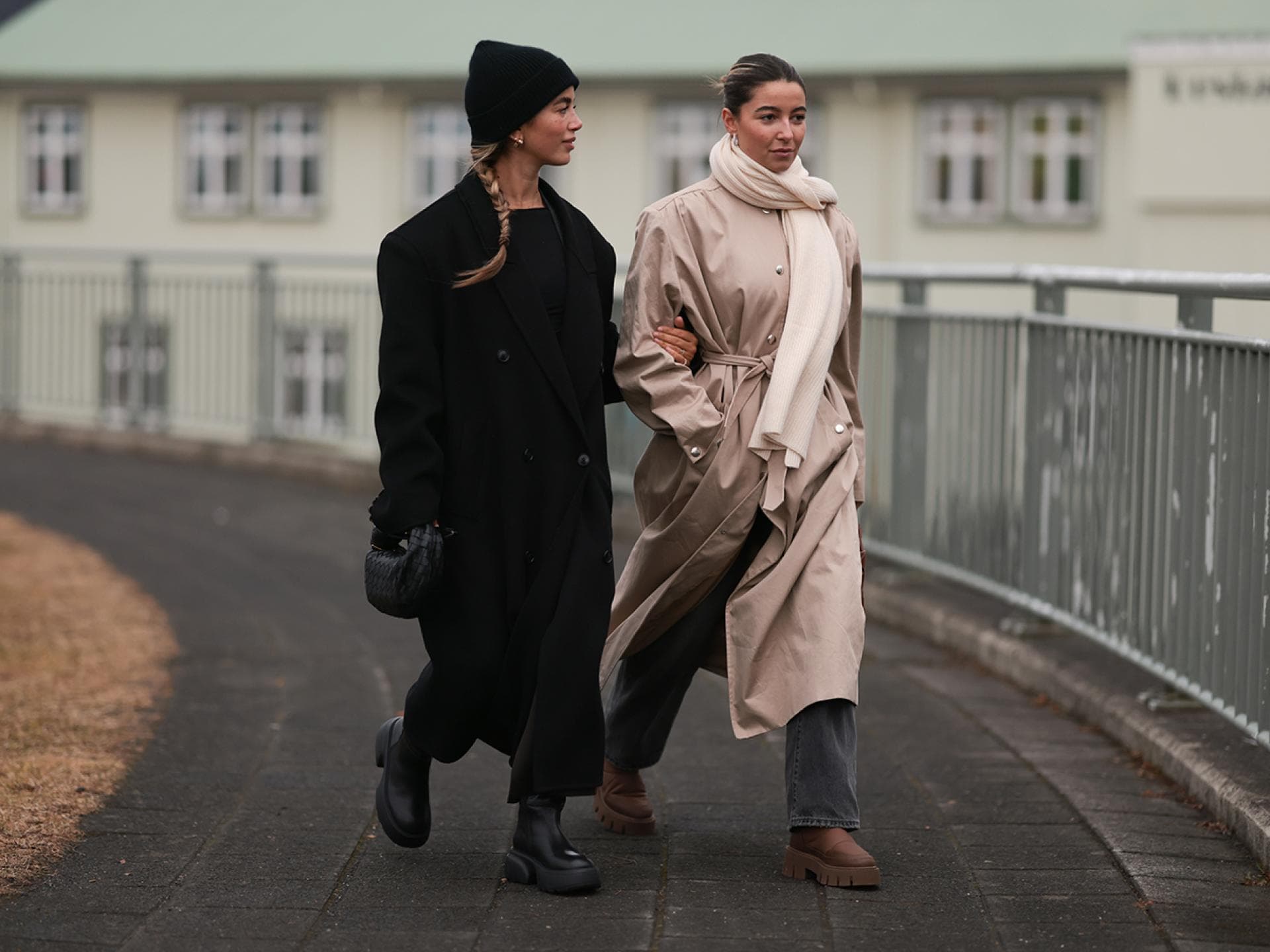 Diese 4 Stiefel-Trends lassen sich am besten zur Mom Jeans kombinieren