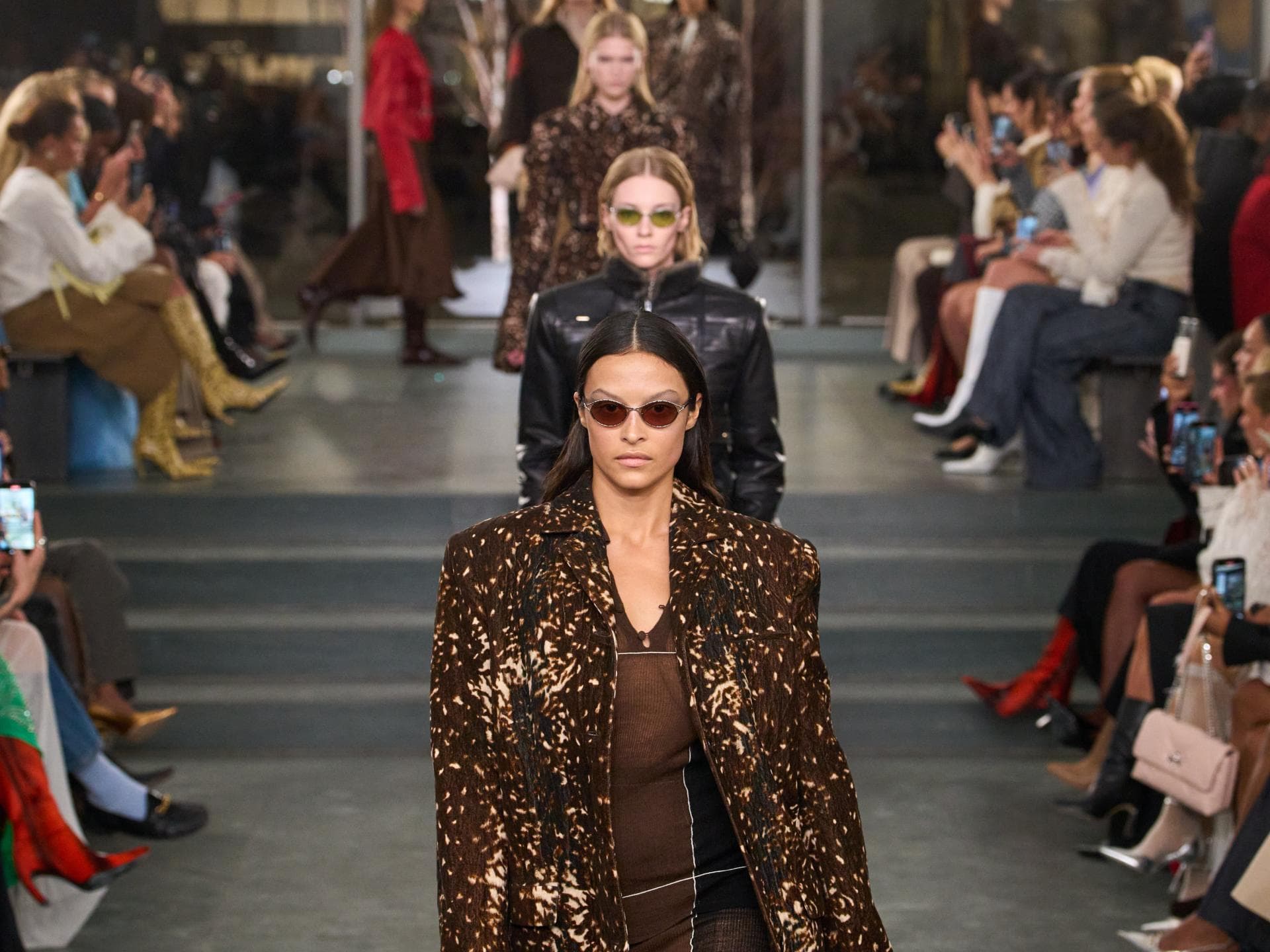 Muster-Trends 2026: Bambi Girls erobern jetzt die Modewelt Muster-Trends 2026: Bambi Girls erobern jetzt die Modewelt