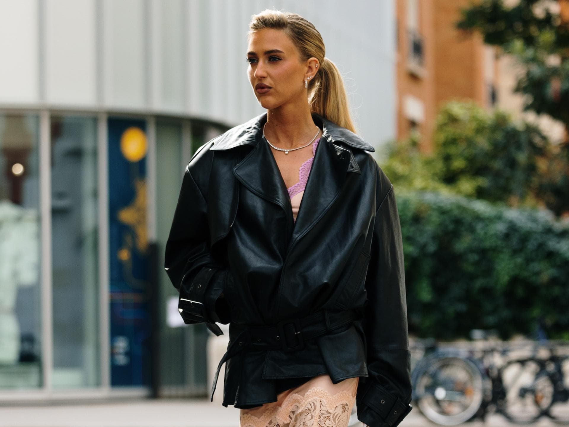 Schwarze Lederjacke von H&M Schwarze Lederjacke von H&M