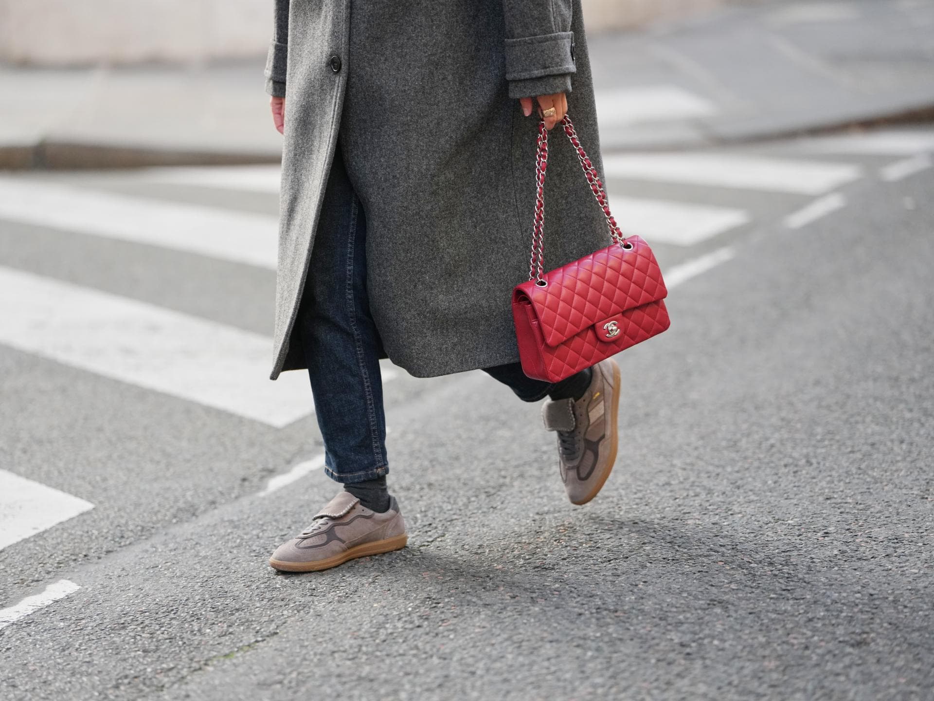 Kein Sneaker wird im Frühling 2026 so dominieren wie dieser von Tamaris