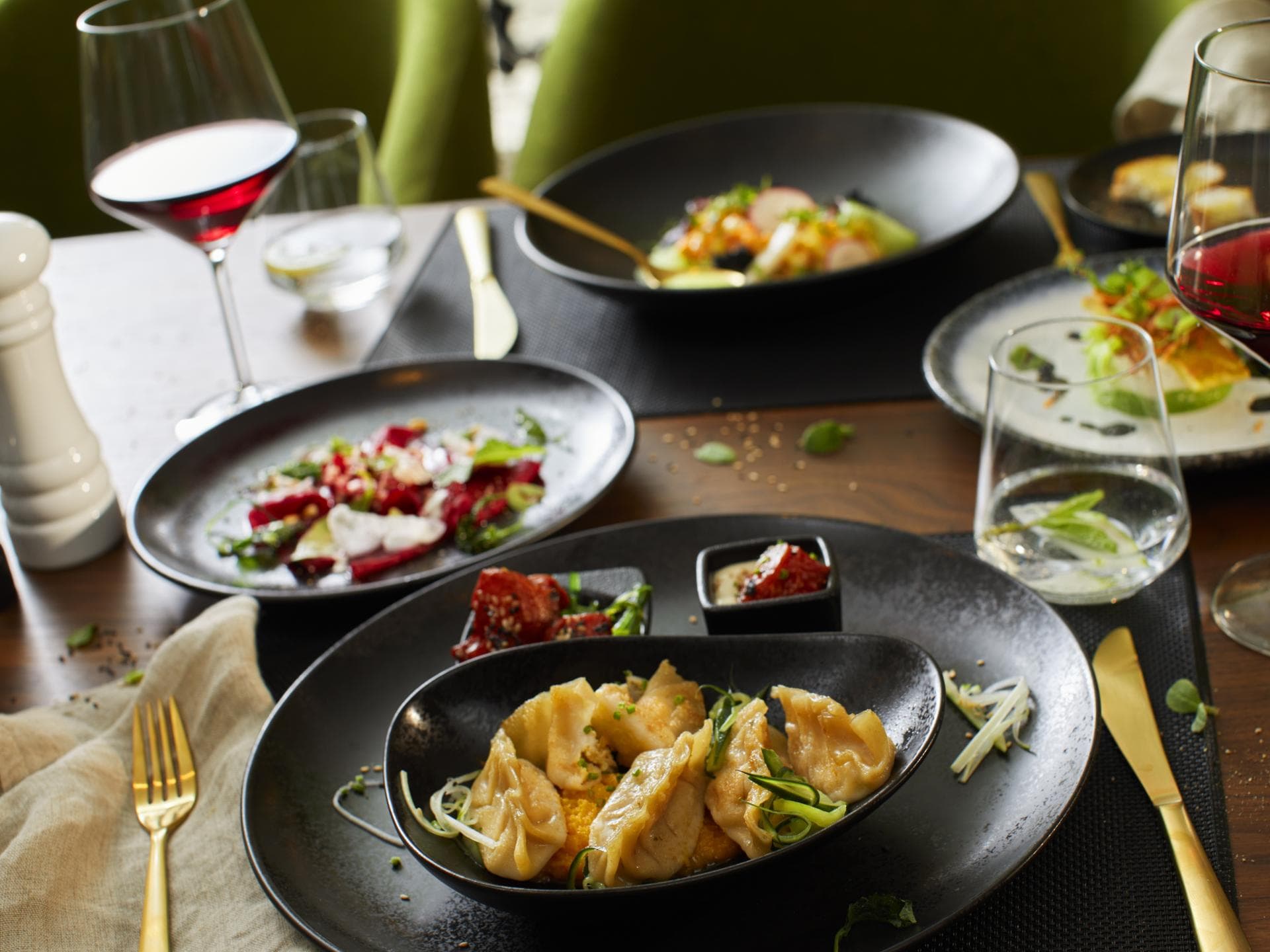 Von asiatisch bis französisch: An Bord lässt sich jeden Tag eine neue Küche entdecken Von asiatisch bis französisch: An Bord lässt sich jeden Tag eine neue Küche entdecken