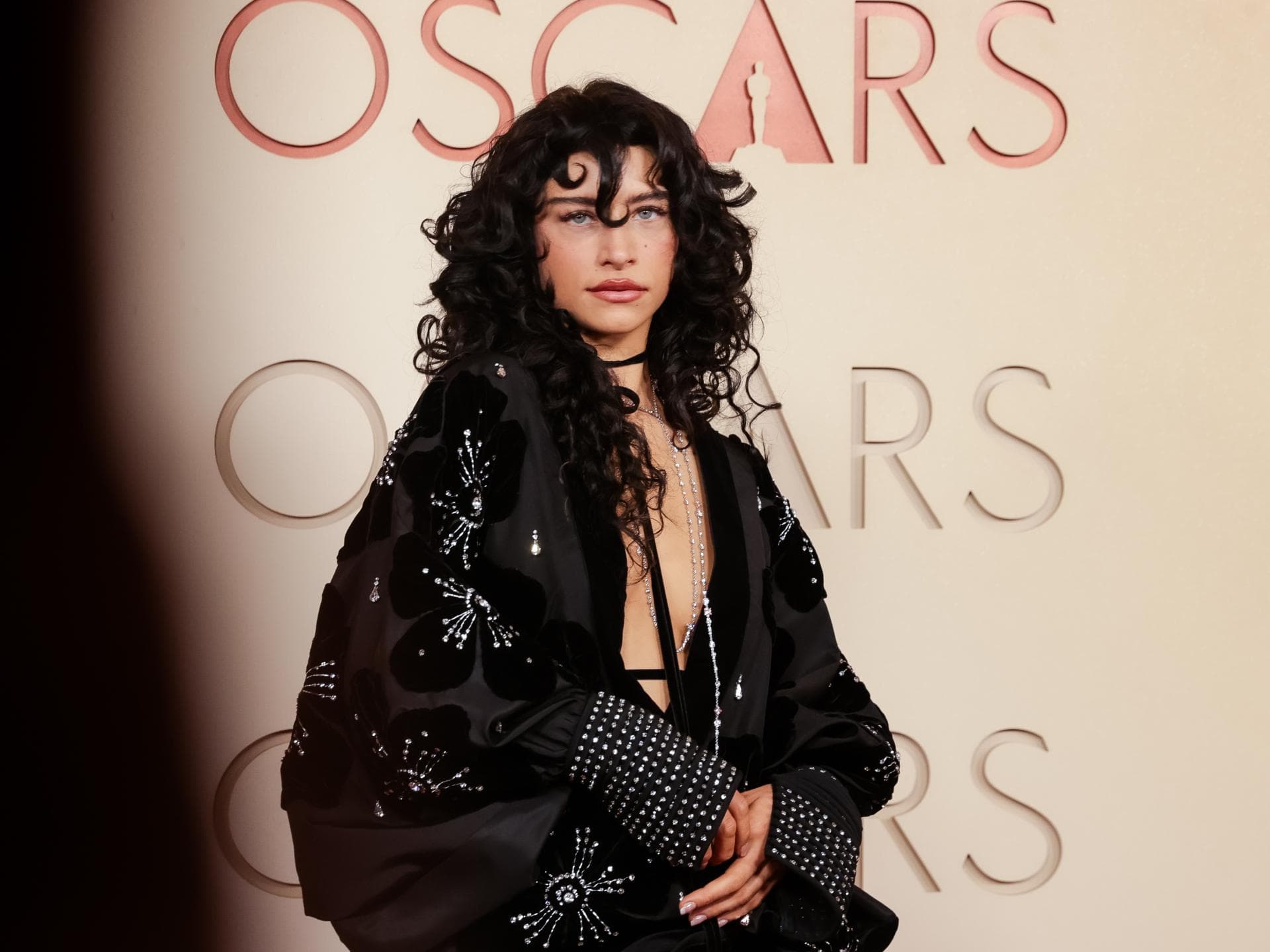 Odessa A'zion setzt bei den Oscars ihre Locken erneut perfekt in Szene – und motiviert alle Curly Girls