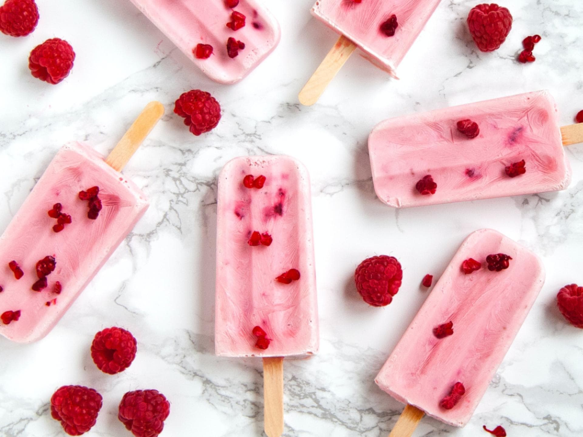 Sorbet: Deswegen kann das fruchtige Eis am Stiel besser beim Abnehmen helfen, als normales Speiseeis 