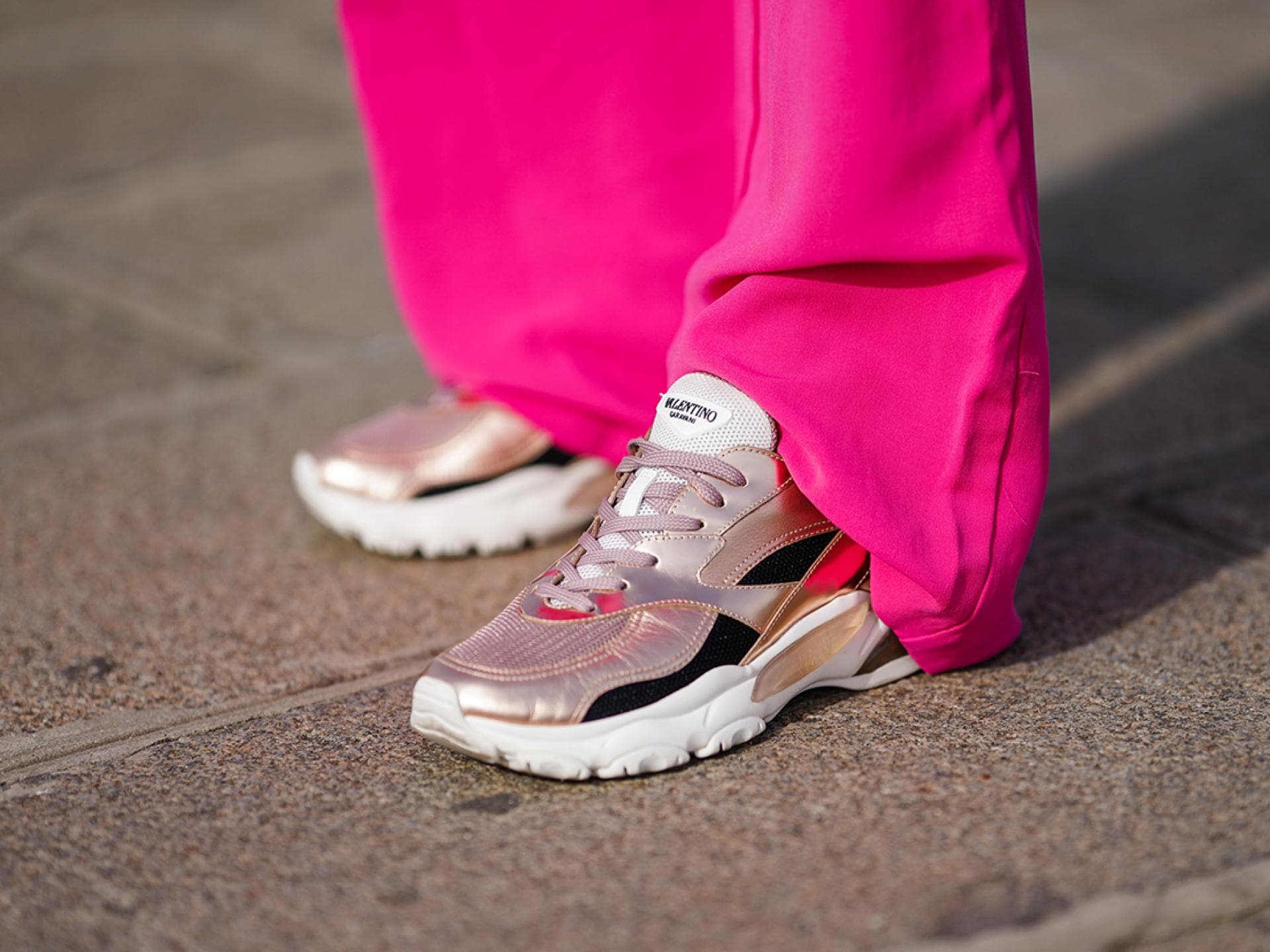 Violett-schimmerne Sneaker