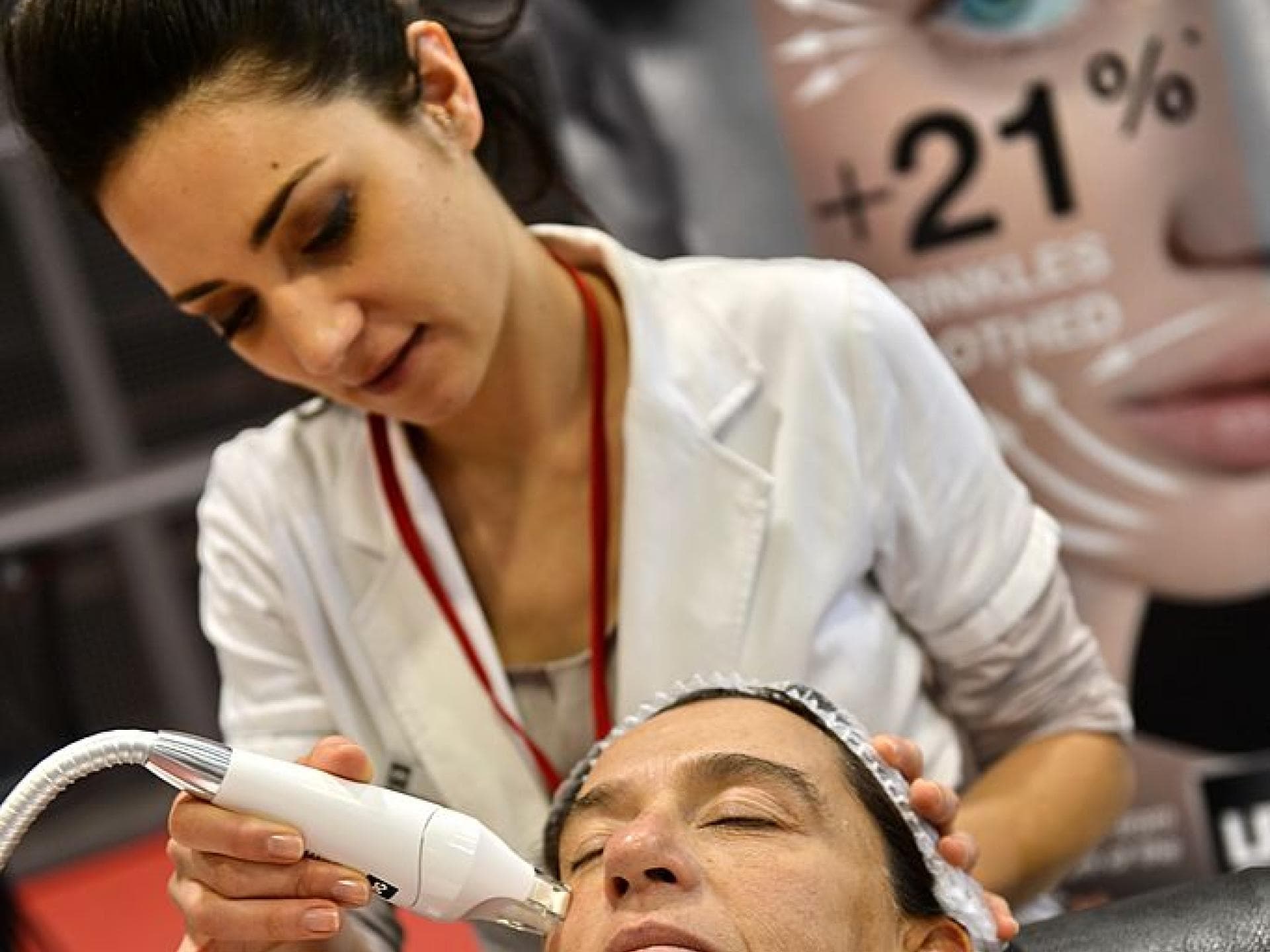Ein Anti-Aging-Laser kommt zum Einsatz 