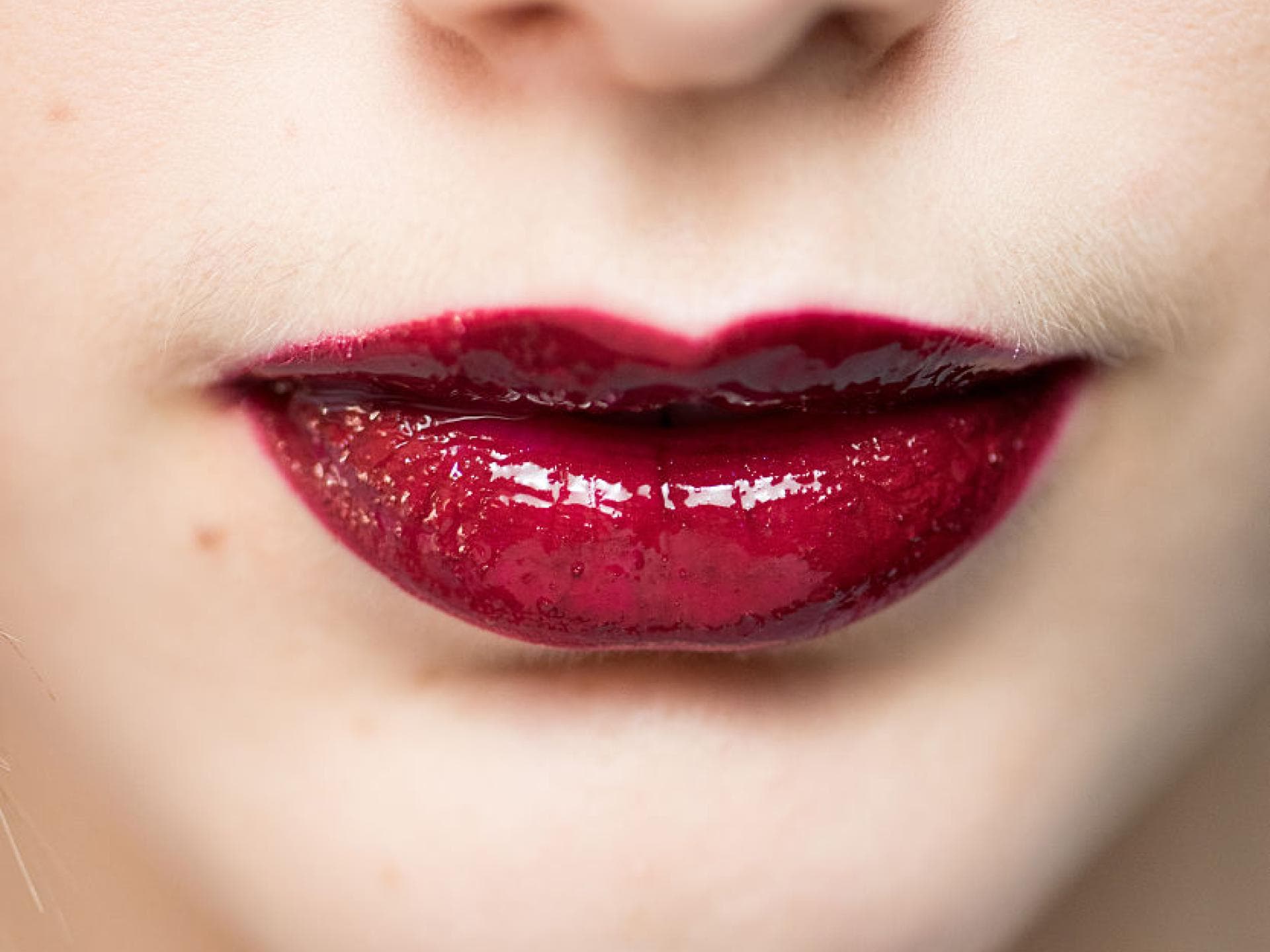 Lippen in schönem Bordeaux