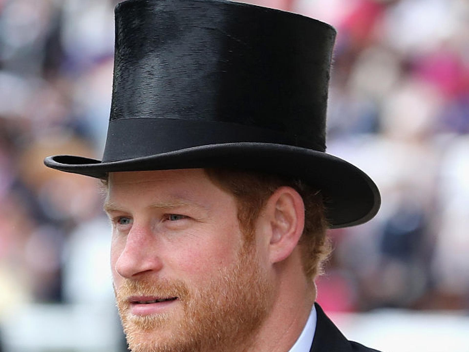 Prinz Harry mit schickem Zilinder in Ascot