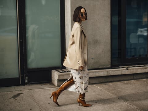 Chriselle Lim in braunen Boots