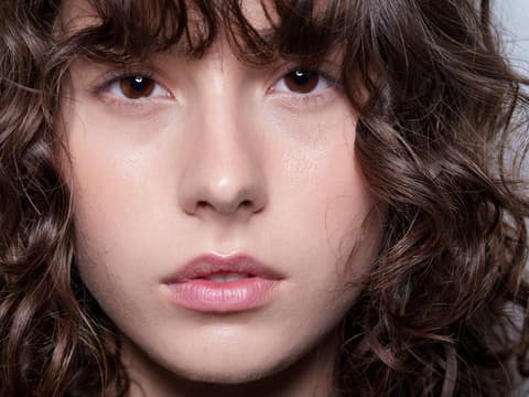 Das ist der beste Concealer – auch bei Krähenfüßen Das ist der beste Concealer – auch bei Krähenfüßen