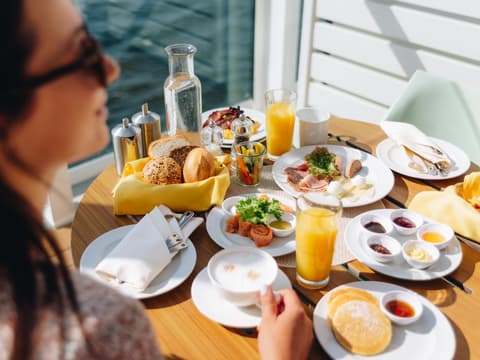 Frühstück mit Blick aufs Meer? Yes please!
