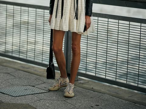 vSchuh-Trends 2026: Dieser Sneaker von Tamaris lässt uns wie auf Wolken laufen