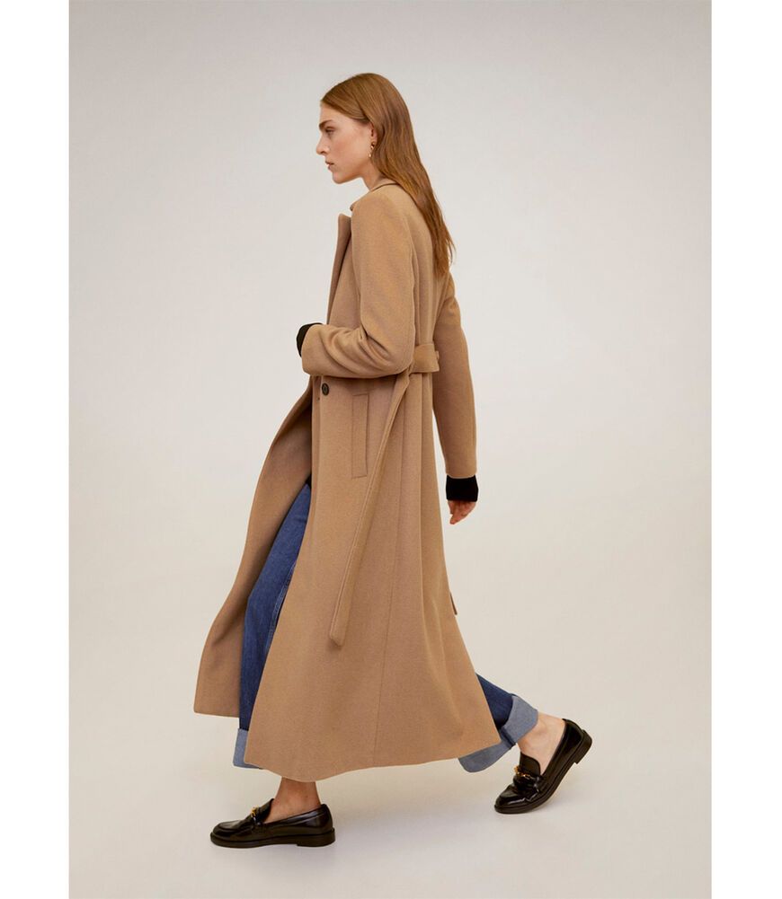 dünner beiger mantel