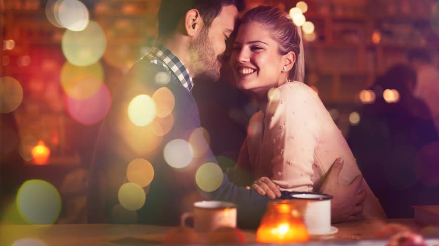 Kennenlernen: Wenn du das beim ersten Date machst, wirkst du sofort attraktiver