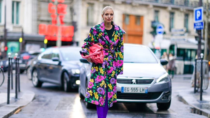 Trenchcoats mit Musterung: Auf diese Modelle setzen jetzt die Blogger