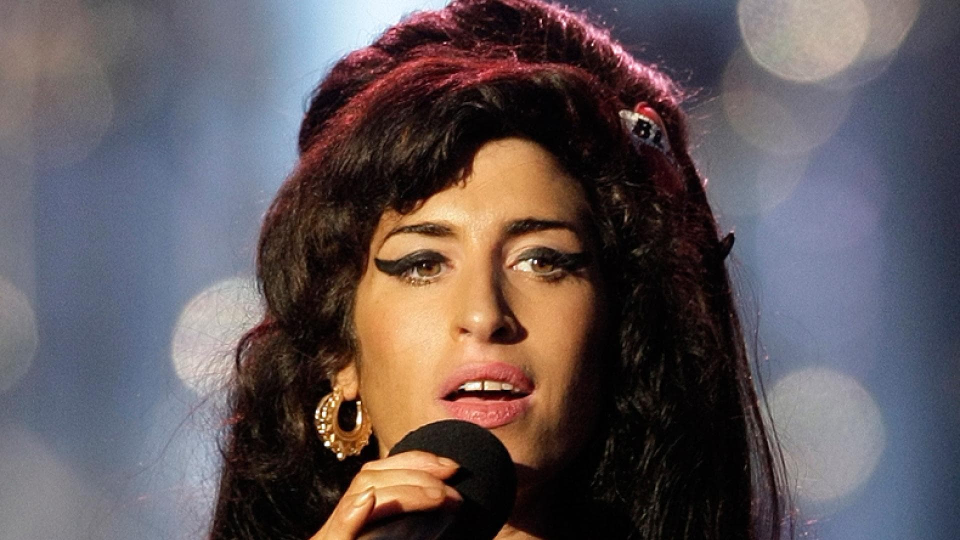 Певица живет в америке. Певица живет в америке. Уитни хьюстон. Бритнр певица бритни спирс. Grammy.