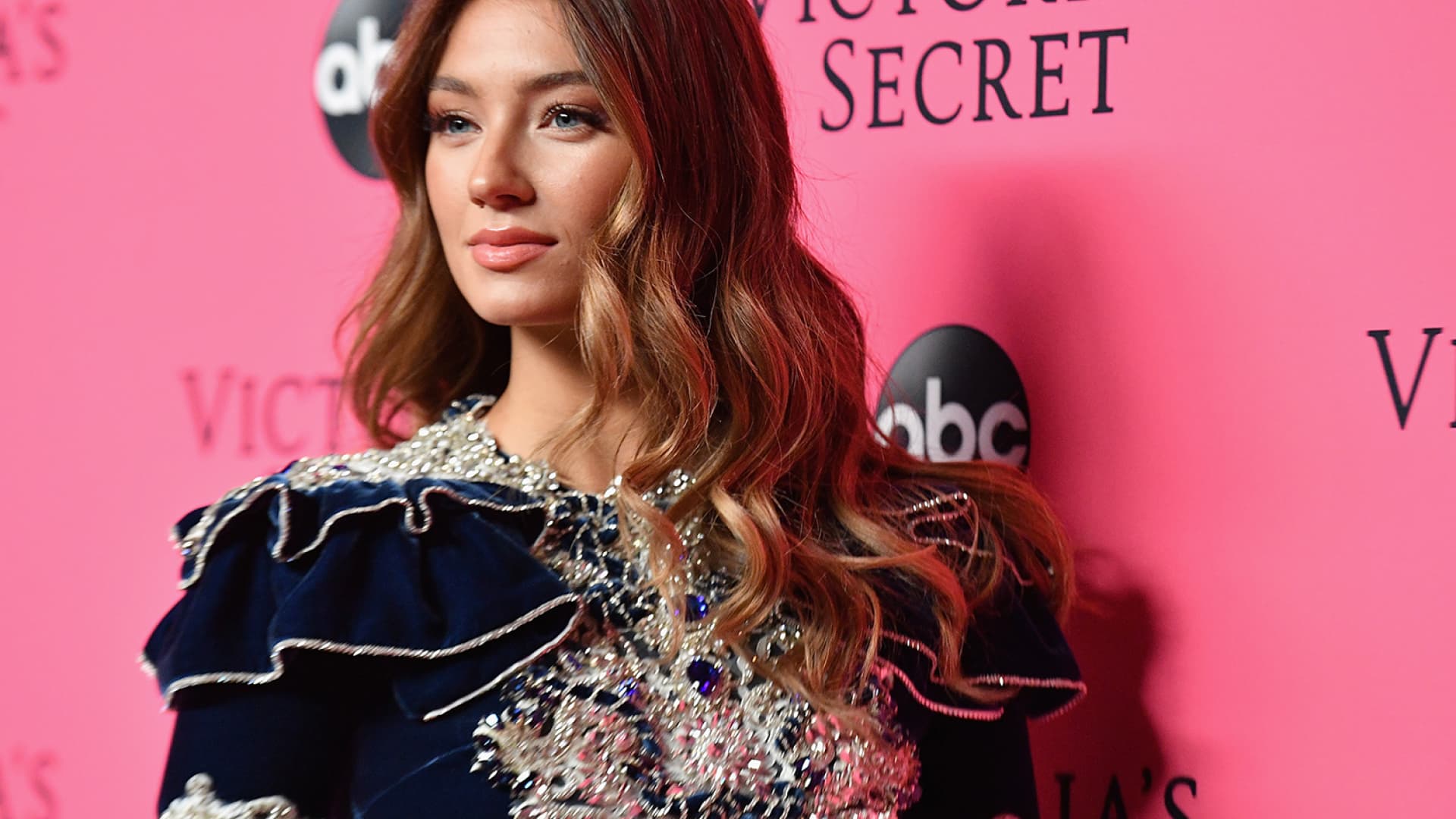 frauen mit gesunder mahne jeden abend