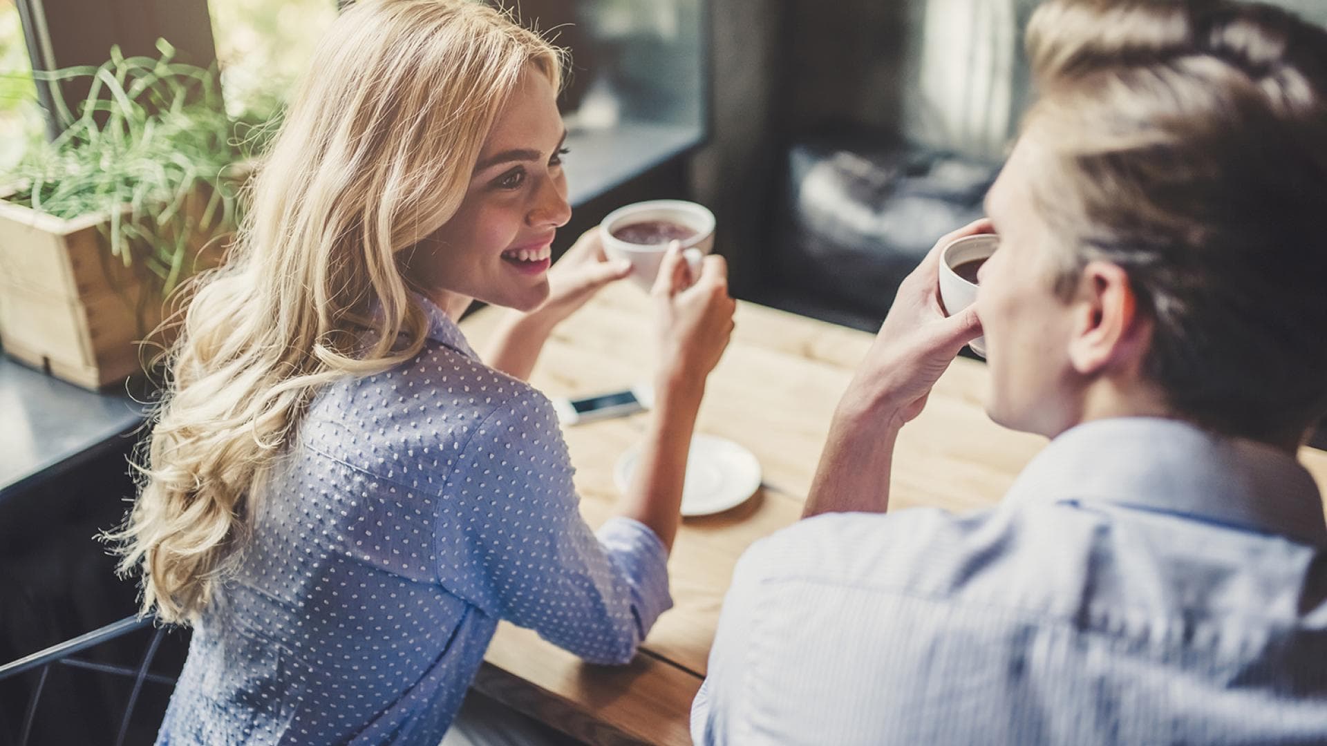 Psychologie: Das hat das Kaffeetassen-Syndrom mit einer Affäre zu tun