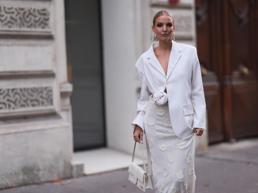 Monochrome Outfits: Die schönsten, einfarbigen Looks zum Nachstylen