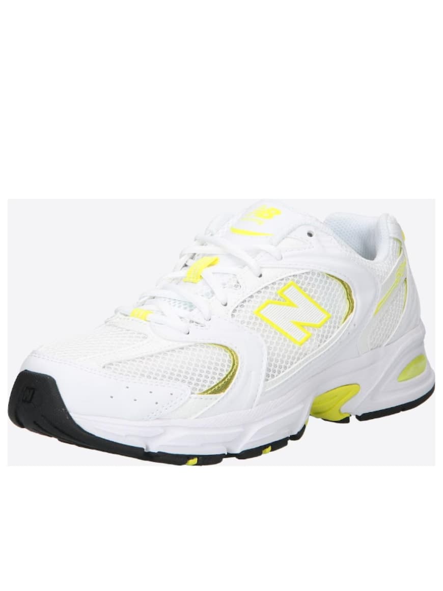SneakerTrends 2023 So sollten sie jetzt aussehen, um angesagt zu sein